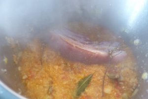 Supa de varza cu sunca de porc sarata