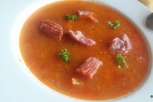 Supa de varza cu sunca de porc sarata