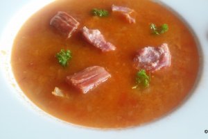 Supa de varza cu sunca de porc sarata