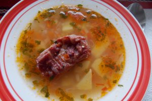 Bors de legume cu scarita afumata