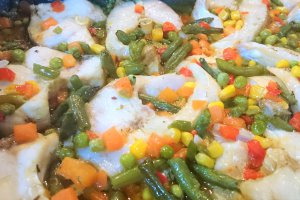 Salau cu legume mexicane si ierburi italienesti