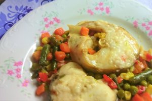 Salau cu legume mexicane si ierburi italienesti