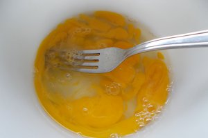 Paste la cuptor, cu telemea si carnati afumati