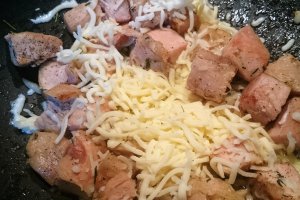 Piept de pui cu gorgonzola si cimbrisor
