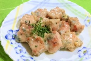 Piept de pui cu gorgonzola si cimbrisor