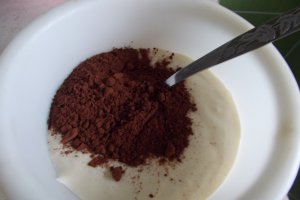 Desert chec marmorat, glazurat cu ciocolata