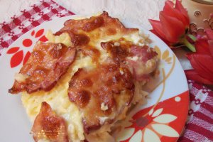 Paste cu branza si piept de porc