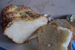 Paine impletita, cu seminte