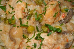Orez cu piept de pui, mazare si ciuperci la slow cooker Crock-Pot