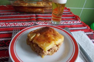 Cea mai buna reteta de musaca de cartofi felii si carne de porc