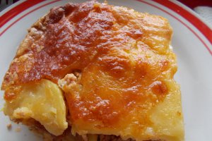 Cea mai buna reteta de musaca de cartofi felii si carne de porc
