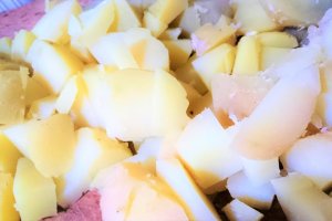 Salata cu hering si pastrav afumat