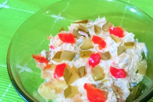 Salata cu hering si pastrav afumat