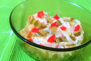 Salata cu hering si pastrav afumat