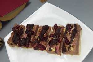Desert prajitura fara zahar cu visine si nuca