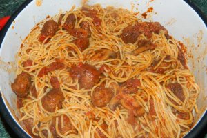 Spaghete cu perisoare
