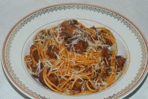 Spaghete cu perisoare