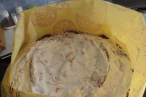 Desert tort cu crema de iaurt si fructe ( din compot )