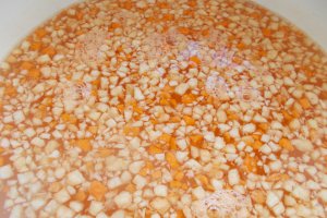 Ciorba de fasole uscata, cu carnat afumat