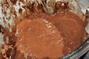 Desert prajitura lipicioasa cu banane si cacao