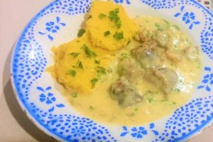 Tocanita ardeleneasca de porc, cu carnati afumati