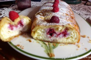 Desert strudel cu branza si zmeura