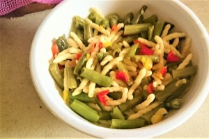 Fasole verde cu ardei / si  paste