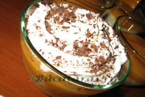 Crema de mascarpone cu piersici