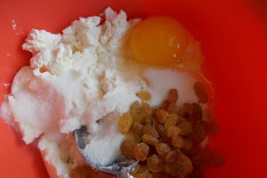 Desert budinca de mere cu branza de vaci