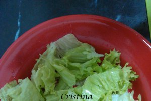 Salata cu seminte de pin