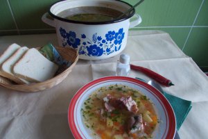 Ciorba de legume cu ciolan afumat