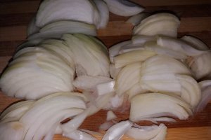 Cartofi taranesti cu carnati afumati