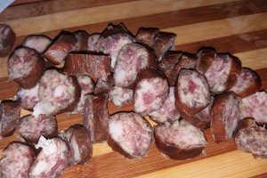 Cartofi taranesti cu carnati afumati