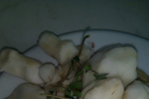 Friptura de porc la tigaie si garnitura de napi prajiti