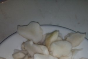 Friptura de porc la tigaie si garnitura de napi prajiti