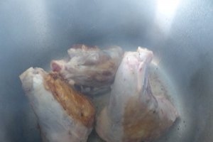 Pulpa de miel gatit cu bere