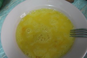Dovlecei pane cu sos de usturoi