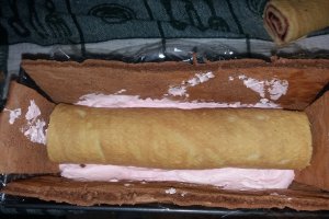 Desert tort cu rulada Valentine's Day