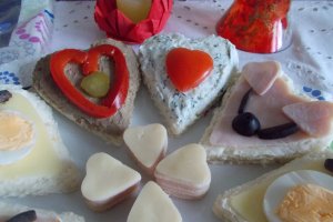 Aperitiv tartine valentine