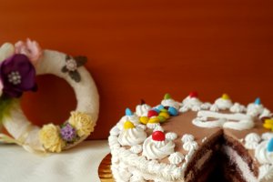 Desert tort cu crema de castane si ciocolata