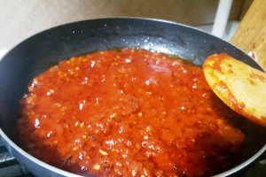 Pulpe de pui cu ceapa caramelizata