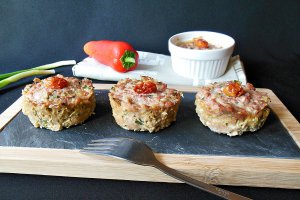 Mini checuri din carne cu mozzarella