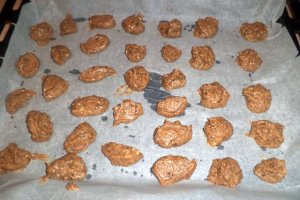 Desert cookies cu banane, unt de arahide si fulgi de ciocolata