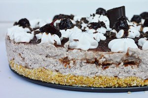 Desert cheesecake fara coacere Padurea Neagra