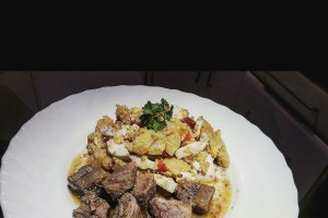 Friptura de vitel si salata orientala