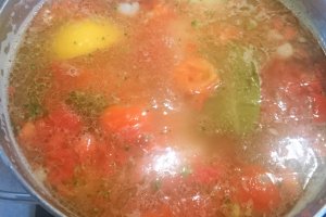 Ciorba de porc cu conopida si broccoli