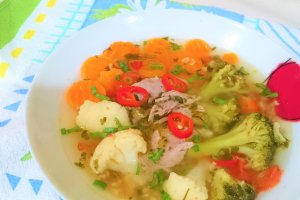 Ciorba de porc cu conopida si broccoli