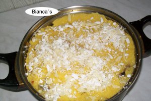 Ciuperci cu mamaliguta la cuptor