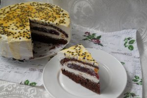Desert tort cu mango si jeleu de rodii
