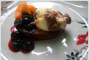 French toast cu inghetata si fructe